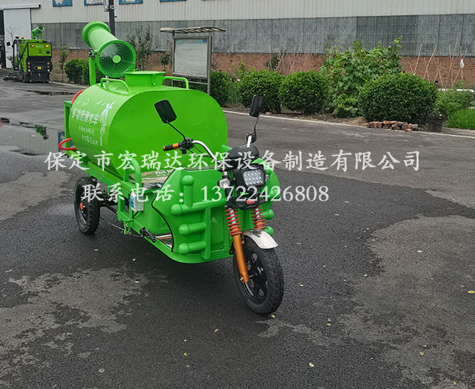 保定宏瑞達電動灑水霧炮車在承德金屬制品廠上崗 保定宏瑞達電動灑水霧炮車在承德金屬制品廠上崗